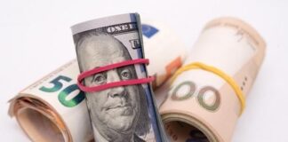 Курс валют на сегодня: доллар упал, евро обрушился