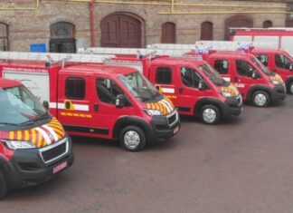 Львовские спасатели получили пожарные машины Peugeot
