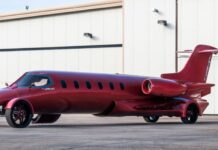 На аукцион выставили гибрид самолета и лимузина