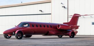 На аукцион выставили гибрид самолета и лимузина