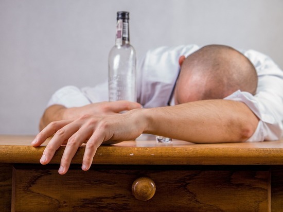 Нарколог Ивери Кизицкий назвал простой способ определения алкоголизма