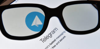Песков рассказал, что помогло разрешить спор властей с Telegram