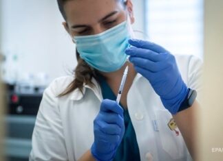 В Украине за сутки сделали 14433 COVID-прививок