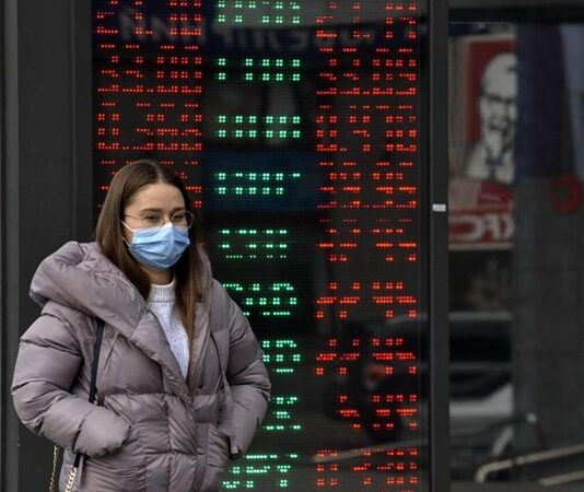 Локдаун поднял доллар: каким будет курс после выходных