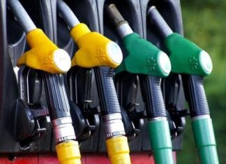 Беларусь может прекратить поставки бензина в Украину. Что известно на данный момент