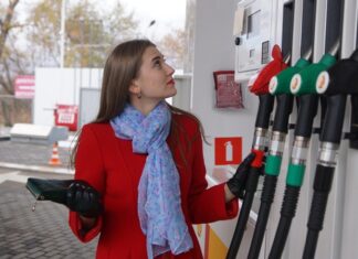 Проблемы с газом, топливом для авто и туризмом: что нас ждет на майские и после них