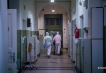 За день COVID-19 заболели 4538 украинцев