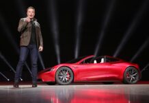 Илон Маск отказался от выпуска самой дорогой машины Tesla