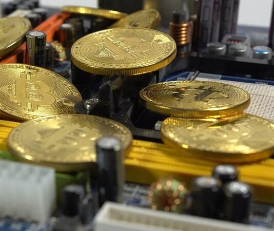 В десятке по заработкам на биткоине: откуда у украинцев столько денег