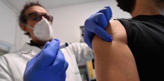 Полностью привиты от COVID почти 3 млн украинцев