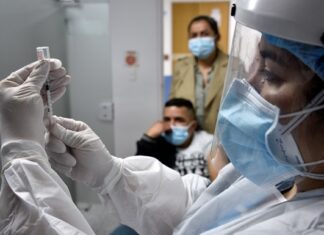 COVID-прививки получили еще 123 тысячи украинцев