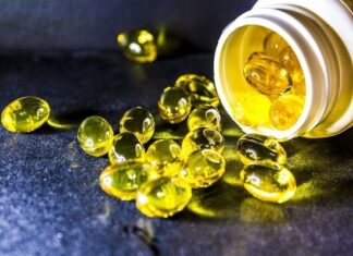 В Госдуме предложили запретить врачам выписывать БАДы