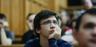 Модные вузы невиданно задрали проходной балл