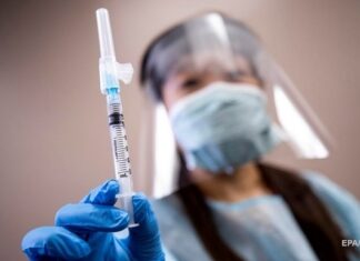 В Украине сделали уже 17 млн прививок от COVID