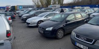 Украинцы будут бесплатно отдавать машины государству