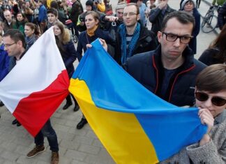 ВНЖ в Польше получили уже больше 300 тысяч украинцев