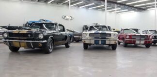 Внушительную коллекцию спорткаров Ford показали в сети. Видео