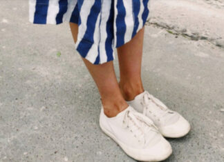 Признаком дефицита витамина B12 назвали странные ощущения в ногах