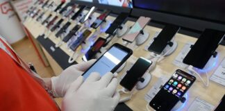 Экономист спрогнозировал, как изменятся цены на смартфоны