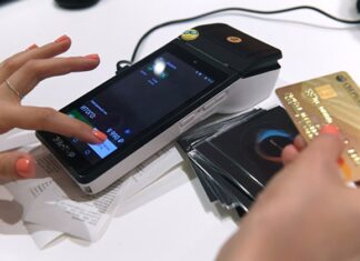 Союз потребителей призвал запретить продажу гаджетов без единого разъема