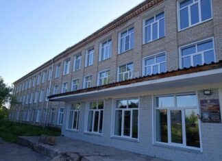 В поселке Пинюг до конца октября капитально отремонтируют школу