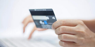 В Роскачестве назвали способы обезопасить свой счет при онлайн-покупках