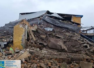 Под завалами дома в Вольнянске нашли тела 10 погибших