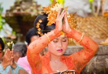 В крупнейшей мусульманской стране законодательно запретили секс до брака