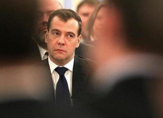 Медведев напомнил о правилах военного времени в отношении предателей Родины