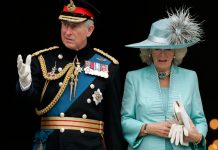 Ругань короля Карла III c Камиллой внезапно улучшила его имидж