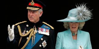 Ругань короля Карла III c Камиллой внезапно улучшила его имидж