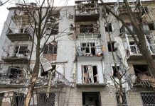 Войска РФ атаковали Николаев Искандерами, разрушены жилые дома