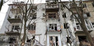 Войска РФ атаковали Николаев Искандерами, разрушены жилые дома