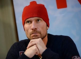 У российского фигуриста Романа Костомарова прогрессирует некроз верхних конечностей