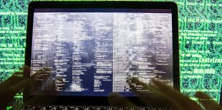 Опрос показал, каких специалистов работодатели готовы заменить на нейросети