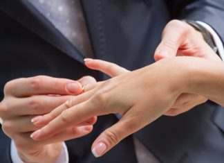 Как женить на себе мужчину, если он тянет с предложением