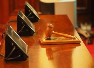 Приговор похитителям имущества актера Алексея Баталова вынесут 18 мая