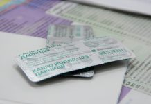 Медики Луцка начали выдавать пациентам калия йодид