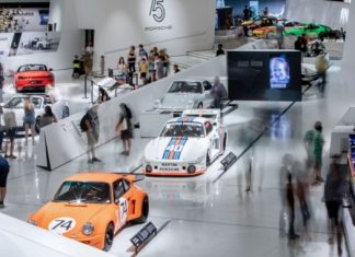 Porsche празднует свое 75-летие