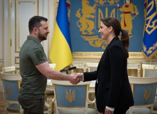 В Киев приехала представитель правительства ОАЭ