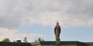 Садовые и монументальные скульптуры: как выбрать идеальный арт-объект