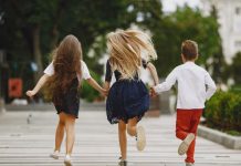 Должны ли дети летом отдыхать от школы: процесс образования не знает перерыва