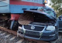 На Черниговщине поезд столкнулся с автомобилем: три жертвы