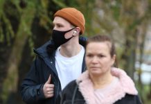 «Пришло время снова натянуть маску»: эксперты встревожены ростом COVID-19