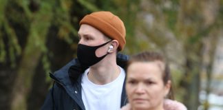 «Пришло время снова натянуть маску»: эксперты встревожены ростом COVID-19