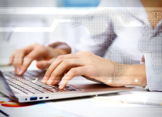 Число интернет-пользователей в России выросло в 100 раз за 25 лет