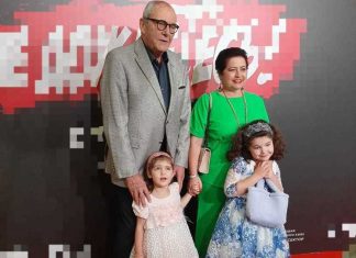 Эммаунуил Виторган с женой показали совместных детей