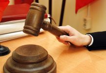 За избиение учителей предложили ввести отдельное наказание в УК