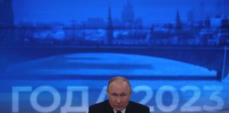 Президент высказался против запрета на аборты в частных клиниках