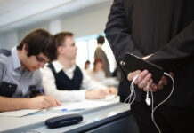 В Госдуме предложили новую систему выплат учителям